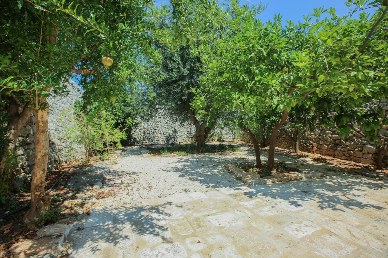 Masseria Parco Della Grava Pezze Di Greco Exterior photo
